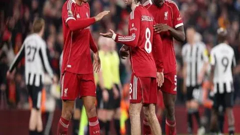 萨博尼斯伤退，国王以残阵之势逆转胜火箭